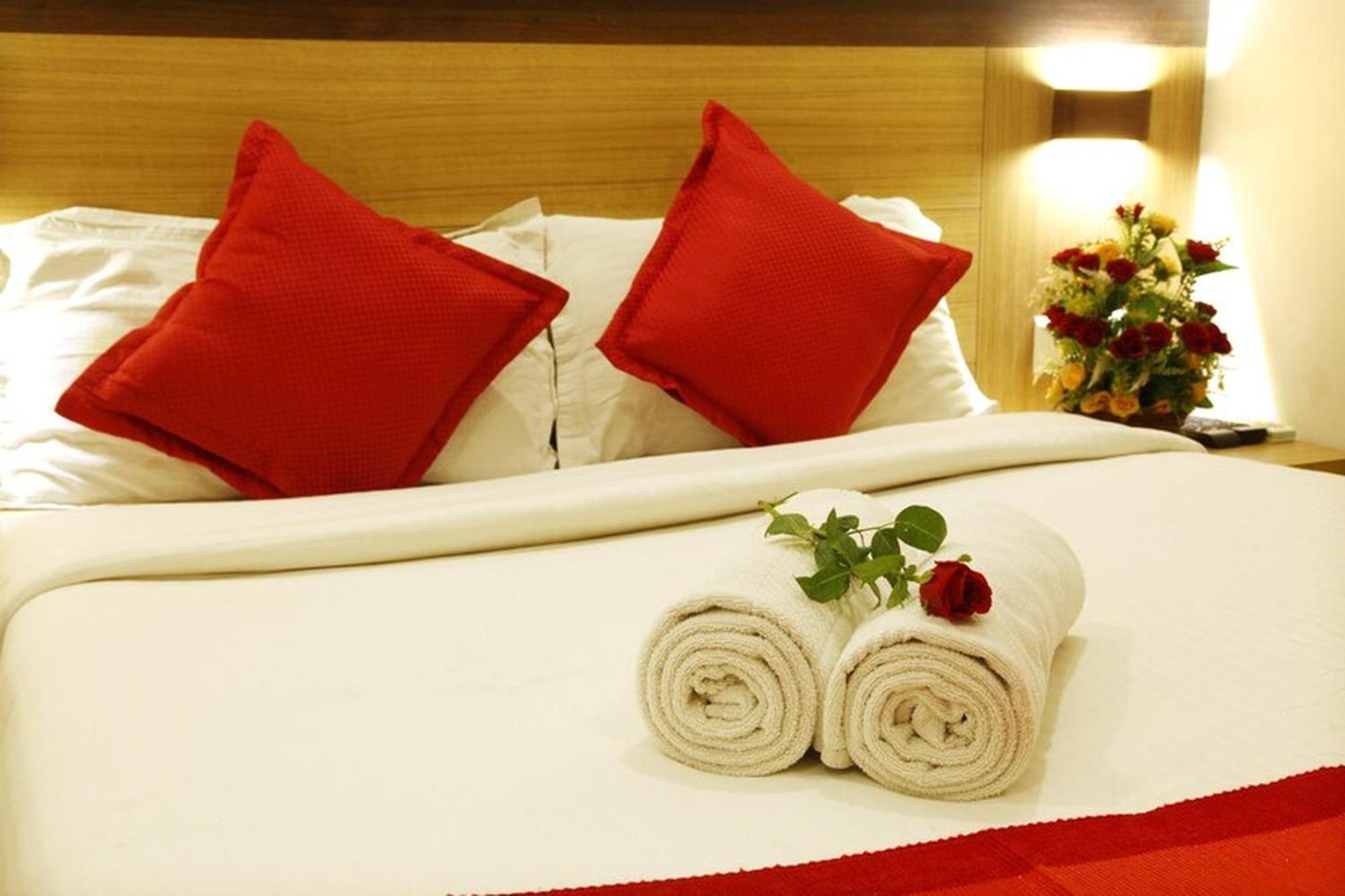Prayana Hotels Коччи Экстерьер фото