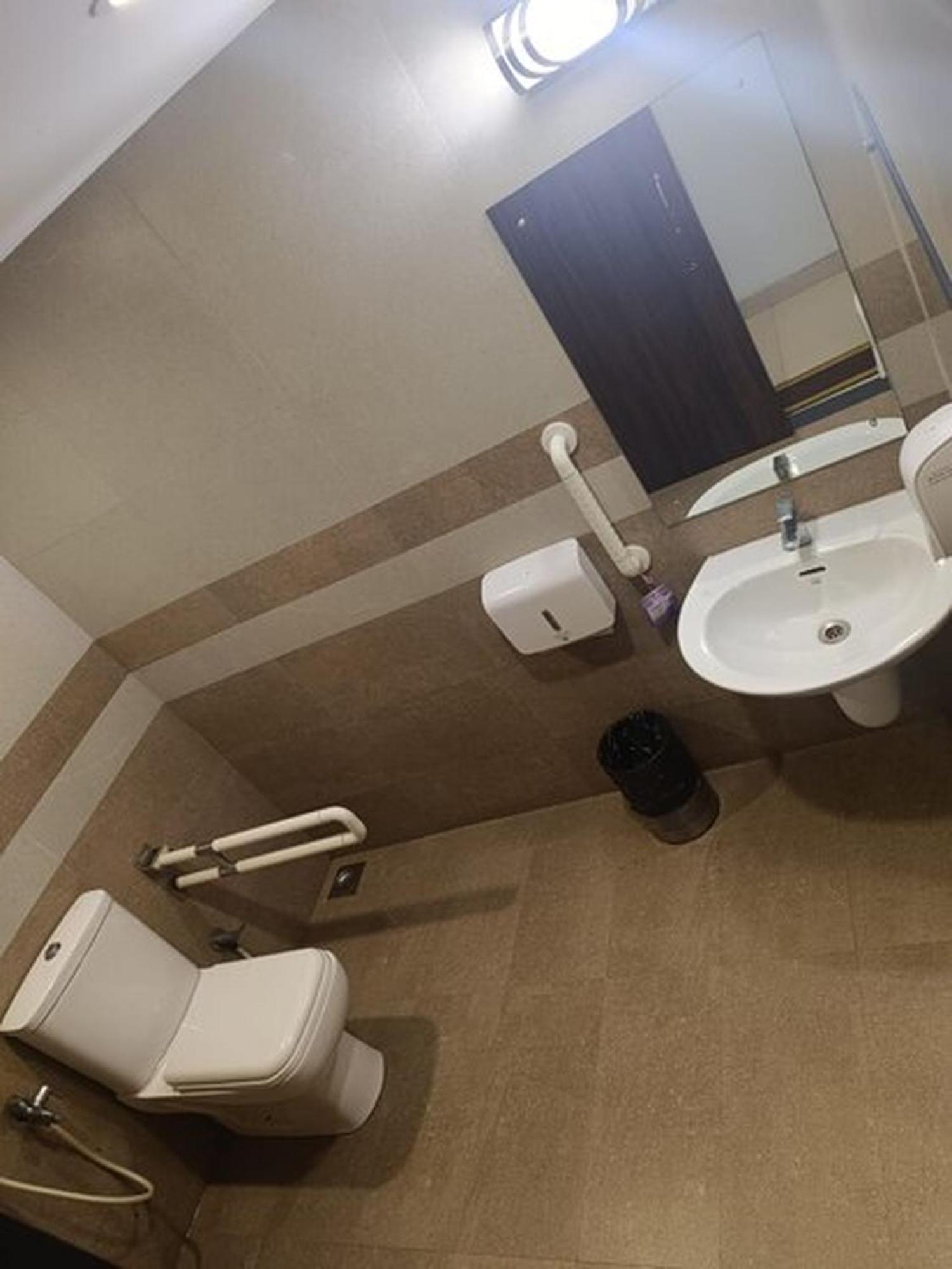 Prayana Hotels Коччи Экстерьер фото
