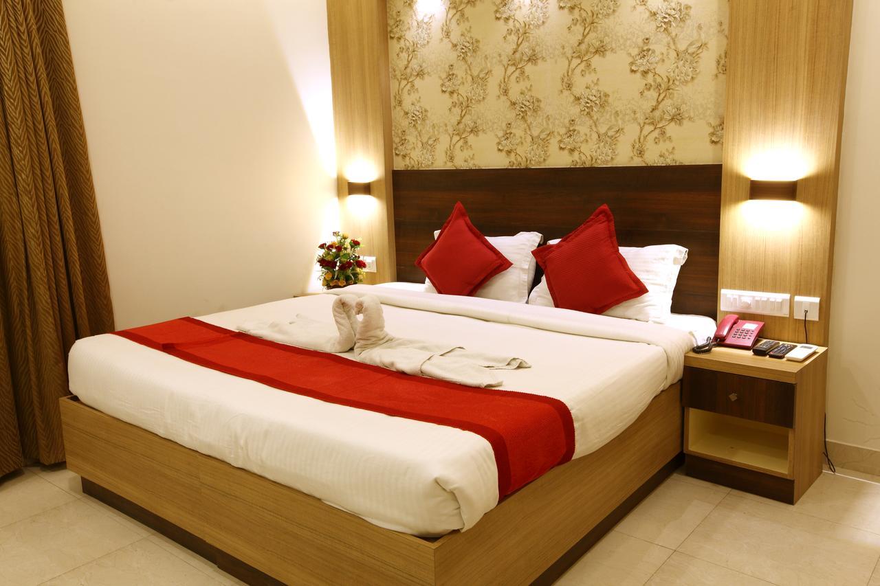 Prayana Hotels Коччи Экстерьер фото