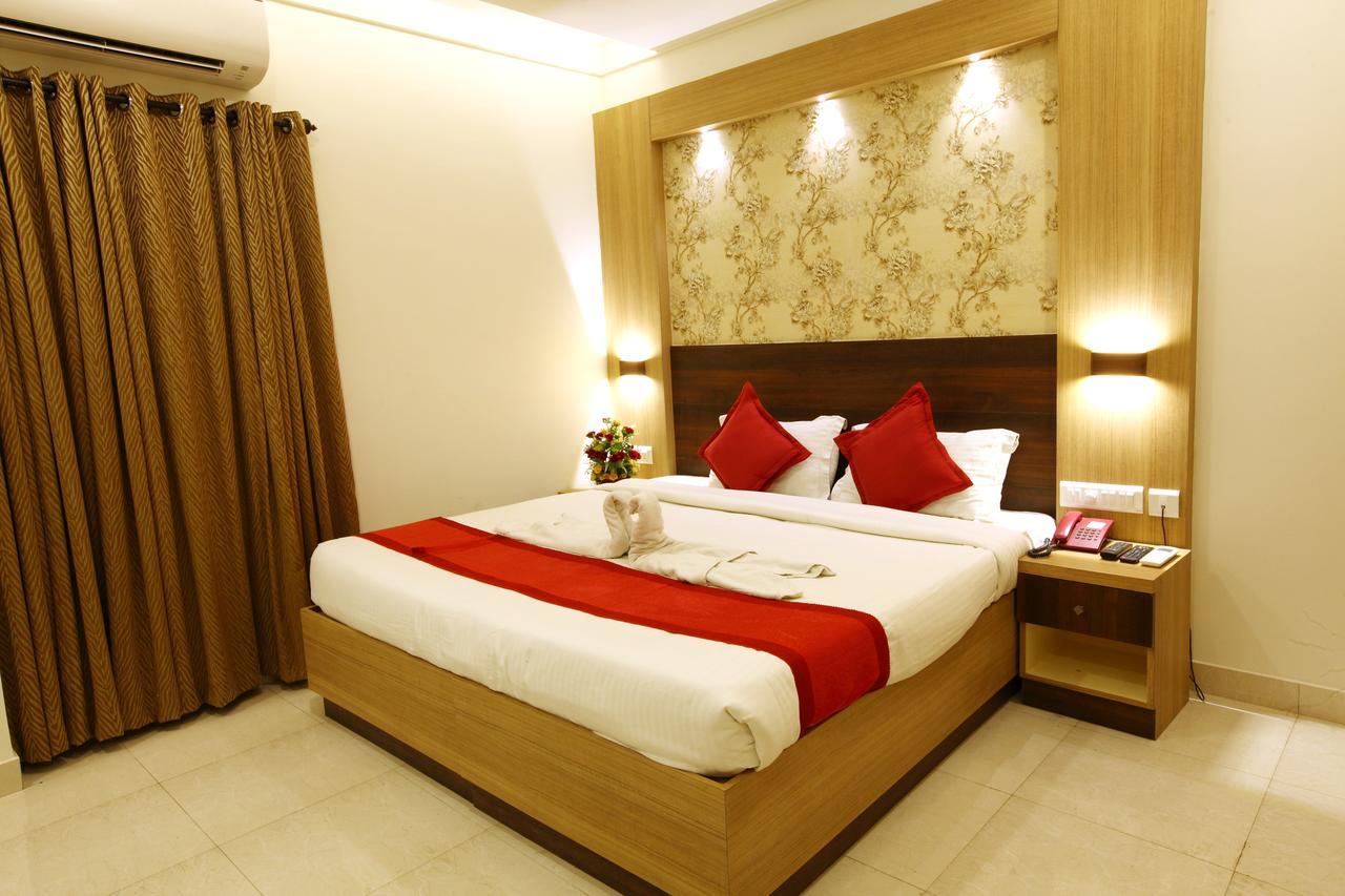 Prayana Hotels Коччи Экстерьер фото